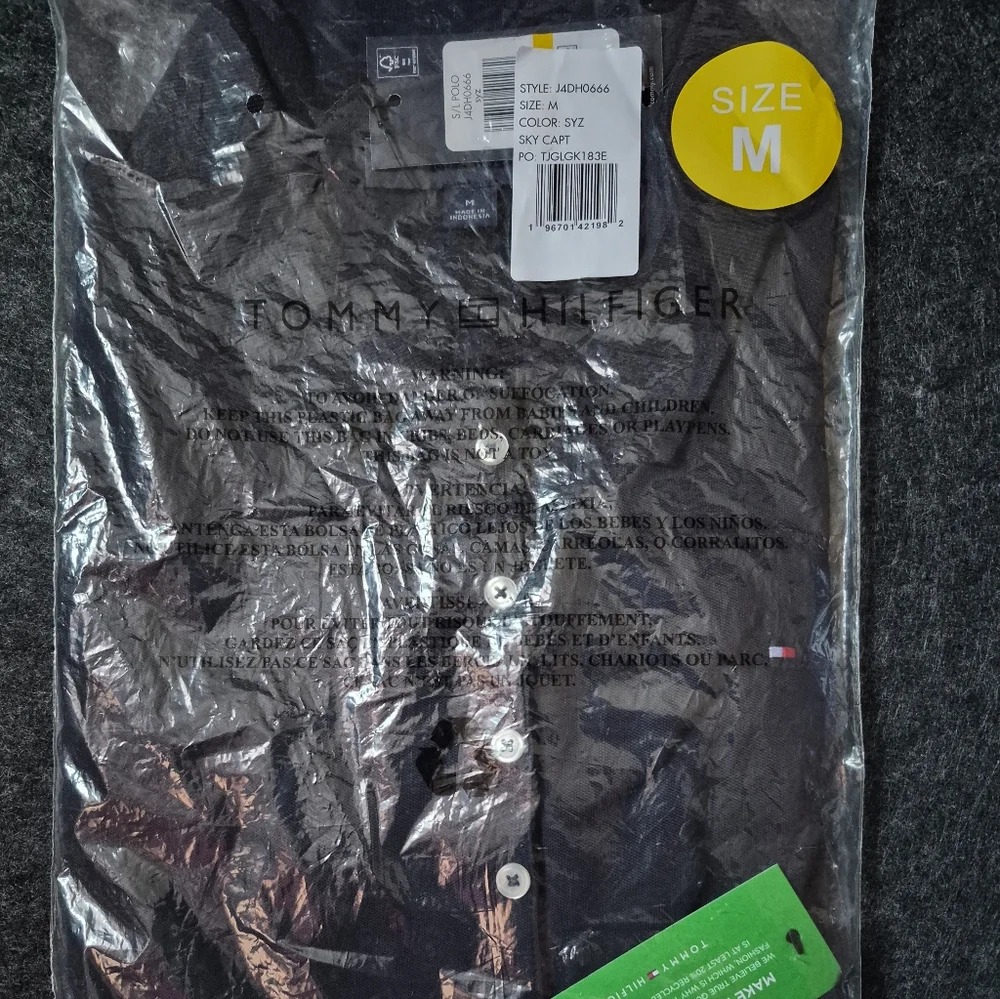 Tommy Hilfiger Men's Shirts - White, Black, Green - Picture 2 of 6